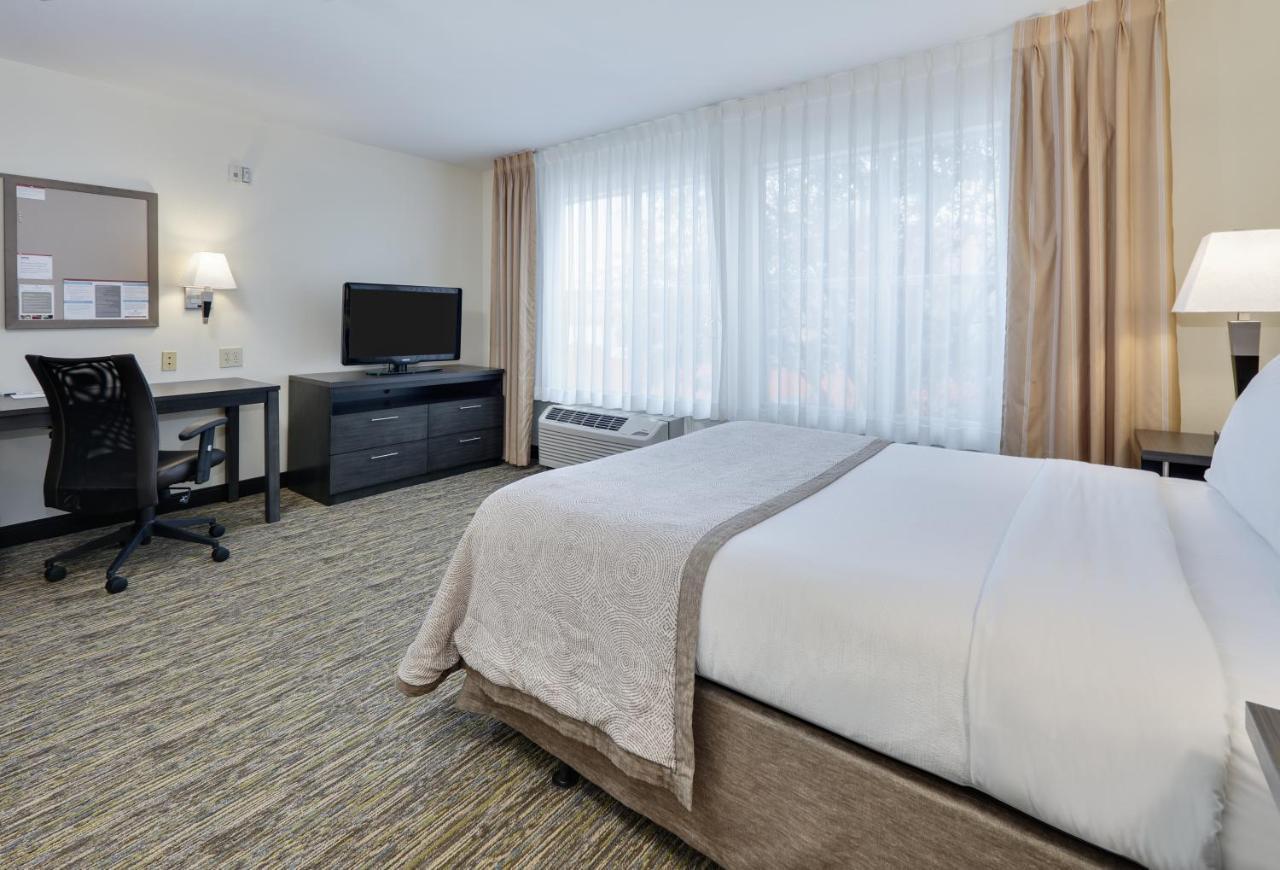 แคนเดิ้ลวูด สวีท ดัลลัส มาร์เก็ต เซ็นเตอร์-เลิฟฟิลด์ Hotel ภายนอก รูปภาพ